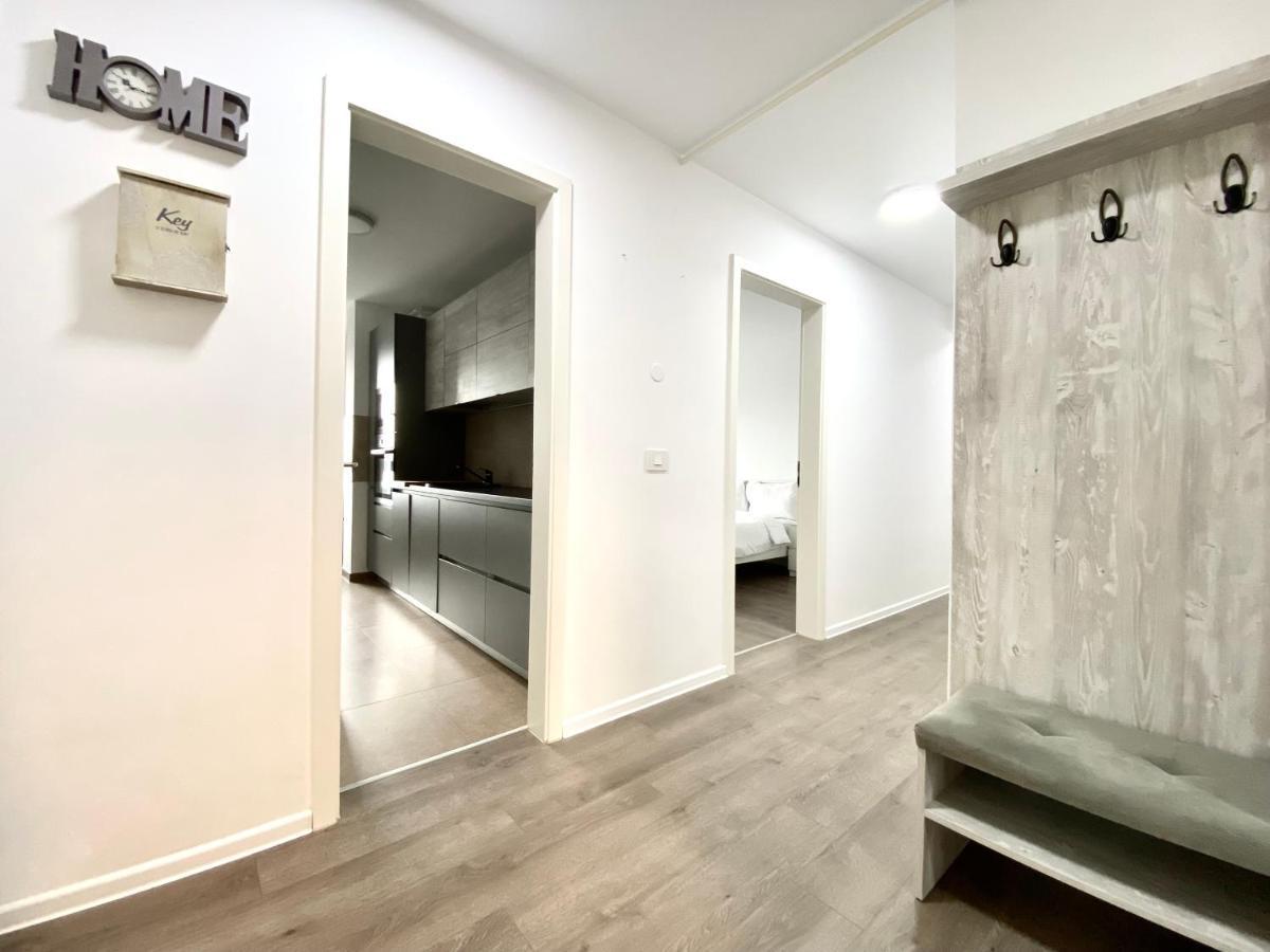 Astoria Apartment - Pet Friendly Braşov Extérieur photo