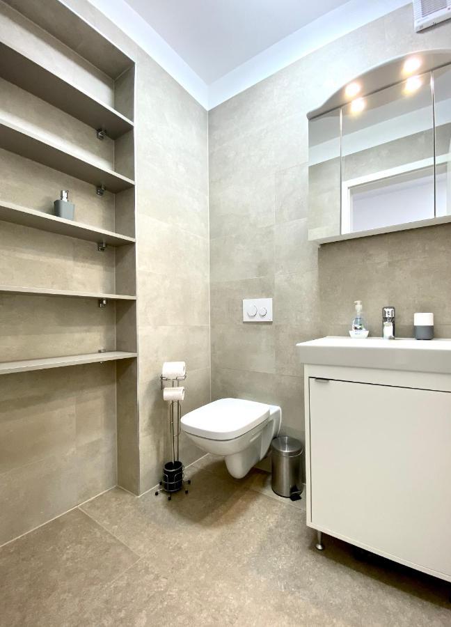 Astoria Apartment - Pet Friendly Braşov Extérieur photo